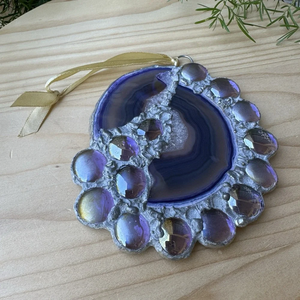 VTG Purple‎ Agate Slice Ornament 5x4 Inch Druzy Crystals Iridescent Glass Rare